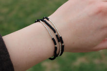 Load image into Gallery viewer, Black & Silver Seed Bead Bracelet