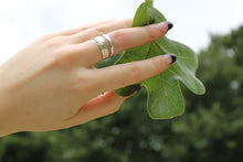Load image into Gallery viewer, Thick Hammered Ring

