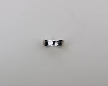 Load image into Gallery viewer, Thick Hammered Ring
