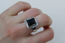Load image into Gallery viewer, Square Onyx + Dot

